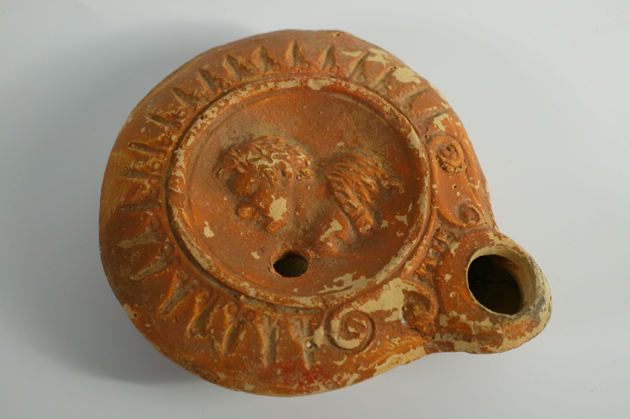 古代ローマ　サテュロスのテラコッタ製　ランプ