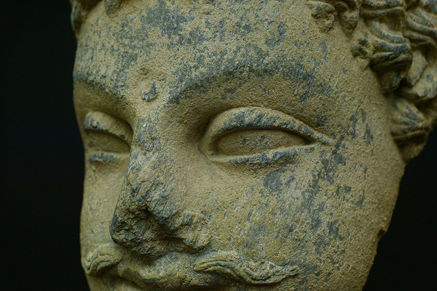 ガンダーラ　ガンダーラ美術　仏教美術　菩薩像