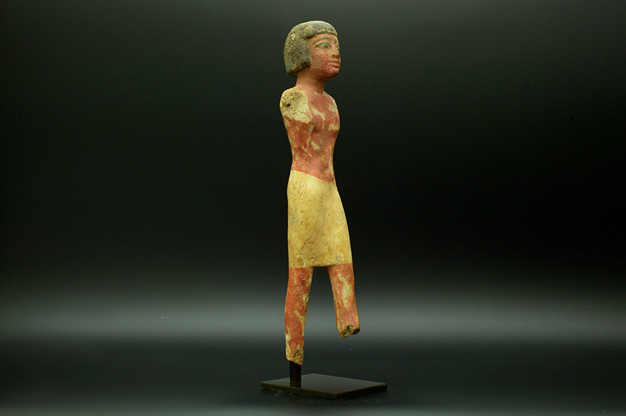 古代エジプト　役人をかたどった彩色木像04