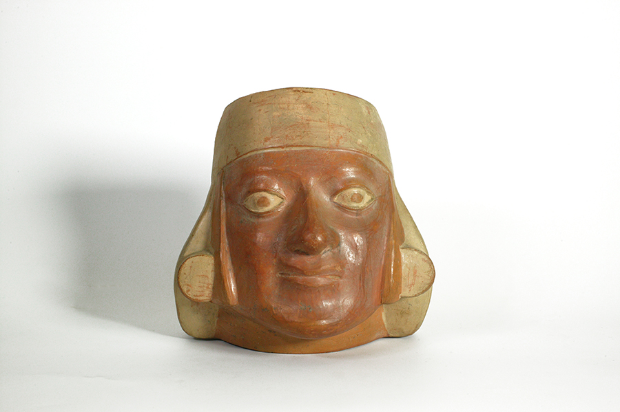 古代ペルー　モチカ（モチェ）　要人の肖像の壷01
