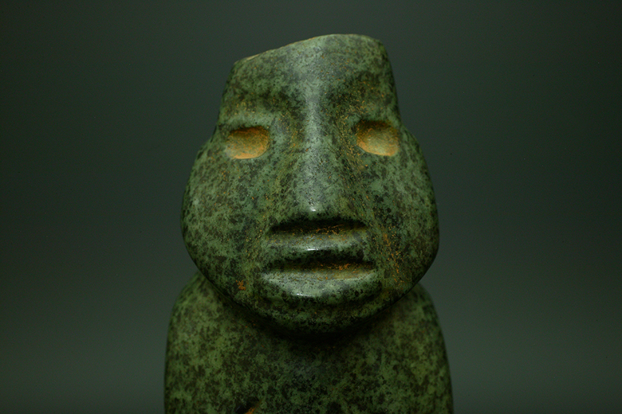 古代メキシコ　チョンタル 変成閃緑岩手斧像
