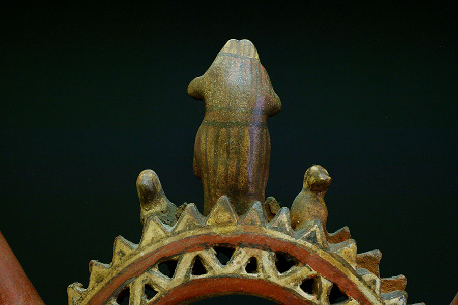 古代ペルー　チムー　虹の神の壷02